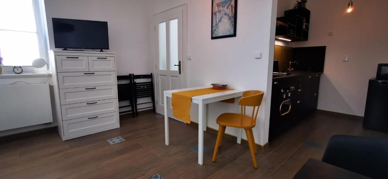 Apartmán Augustin Jičín Jicin Exterior foto